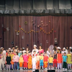 Спектакль «Снегу намело»