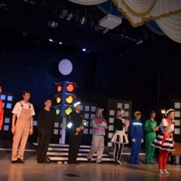 Спектакль «В стране дорожных знаков»