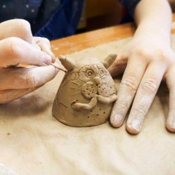 кошка из глины