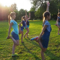 Спортивная программа «На зарядку становись»