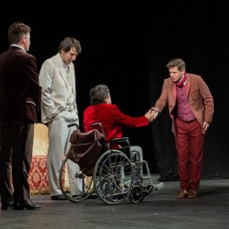 Спектакль «Шальные деньги»