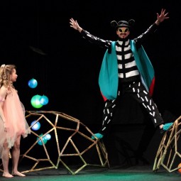 Спектакль «Дюймовочка»