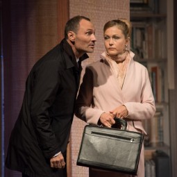 Спектакль «В рамках приличия»