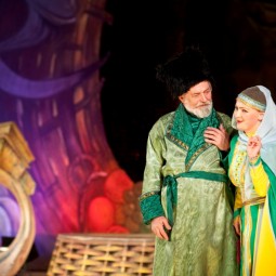 Спектакль «Ханума»