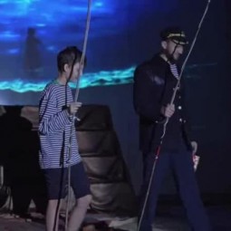 Показ записи спектакля «В открытом море...»