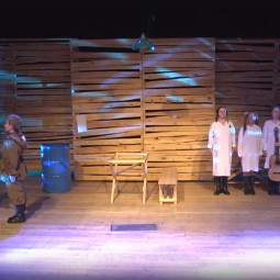 Запись спектакля «Не покидай меня»