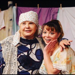 Спектакль «Любовь и голуби»