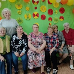 «Давайте говорить друг другу комплименты» развлекательная программа