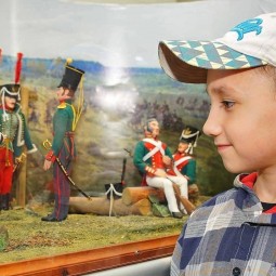 Выставка «Военная художественная игрушка»