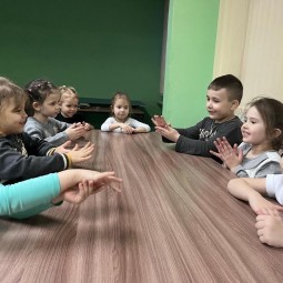 Пальчиковая гимнастика «Развивашка»