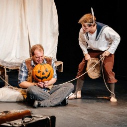 «Вождь краснокожих»–спектакль Московского академического театра сатиры