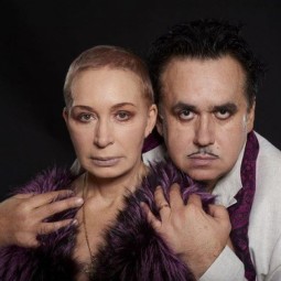 Спектакль «Голая правда»