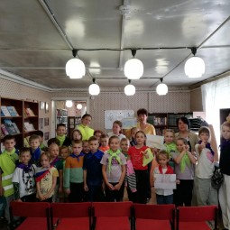 «Умней и твори в библиотеке»