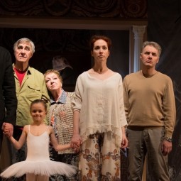 Спектакль «Семейный ужин в половине второго»