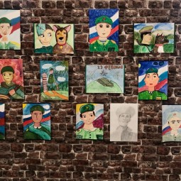 Открытие выставки детского рисунка, посвященной Дню защитника Отечества