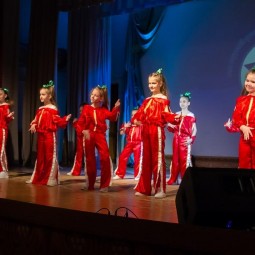 В рамках Года семьи в России XVIII Окружной фестиваль детского творчества «Роднички» Тема: «Моя семья – моё вдохновение!»