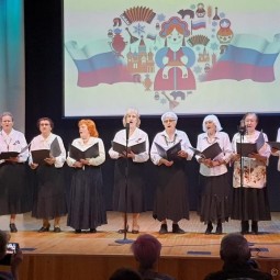 Отчётный концерт «Мой дом – моя Россия!» танцевальной студии «Возрождение» и хора «Ретро»