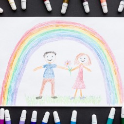 Выставка детских рисунков «Семья — это сила!»