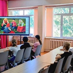 Познавательный час «Традиции и обычаи русского народа»