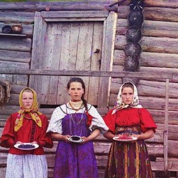 Семейная интерактивная программа «От мала до велика: день в русской деревне»