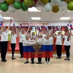 Исторический час «Российский гордый триколор»