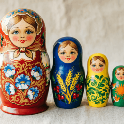 Мастер-класс по росписи матрешек и ложек