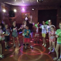 Детская дискотека «Потанцуем»