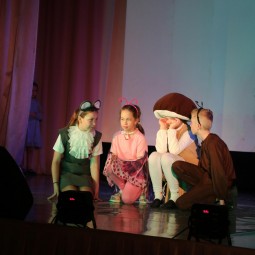 Показ спектакля для детей «Волшебный мир кулис»