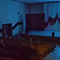 «Новогодний мультпоказ»