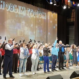 Новогоднее шоу «Пока часы двенадцать бьют»