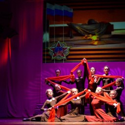 Показ записи концертного номера «Закаты алые»