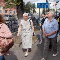 «По Посаду бодрым шагом»