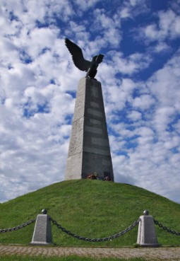 Место командного пункта Наполеона. Памятник «Мертвым Великой армии»