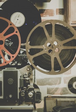 Кинопоказ «Зимний вечер», «Пингвины» в рамках Киномарафона «Золотой ворон 2023-2024»
