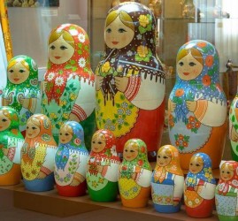 Тематическая экскурсия «Музей русской матрешки»