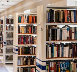 Книжная выставка «Искания.Борьба.Творчество»