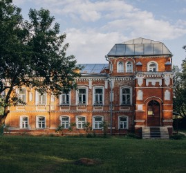 Пешеходная экскурсия «Взгляд в прошлое»