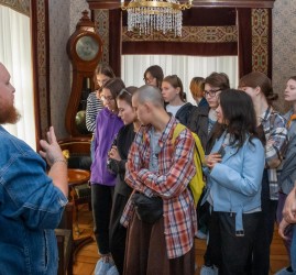 Экскурсия «Путешествие в XIX век: главный усадебный дом в Муранове (первый этаж)»