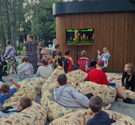Ночь в парке в «Парке Победы»