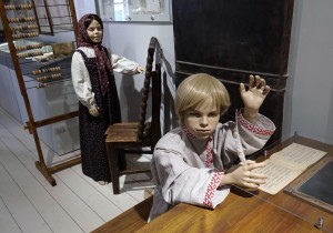 Экскурсия по Музею школы и детства
