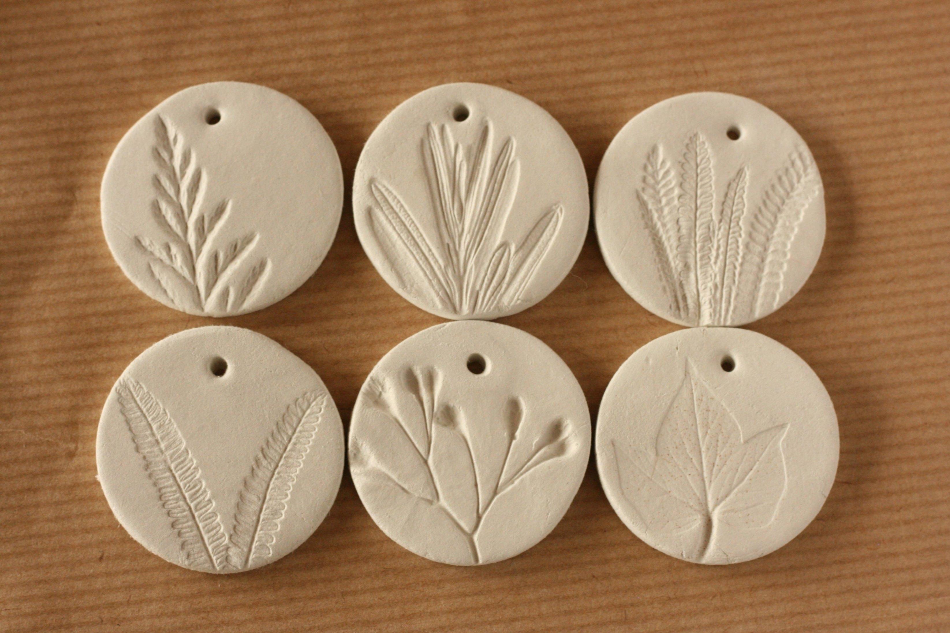 Отпечатки растений на полимерной глине