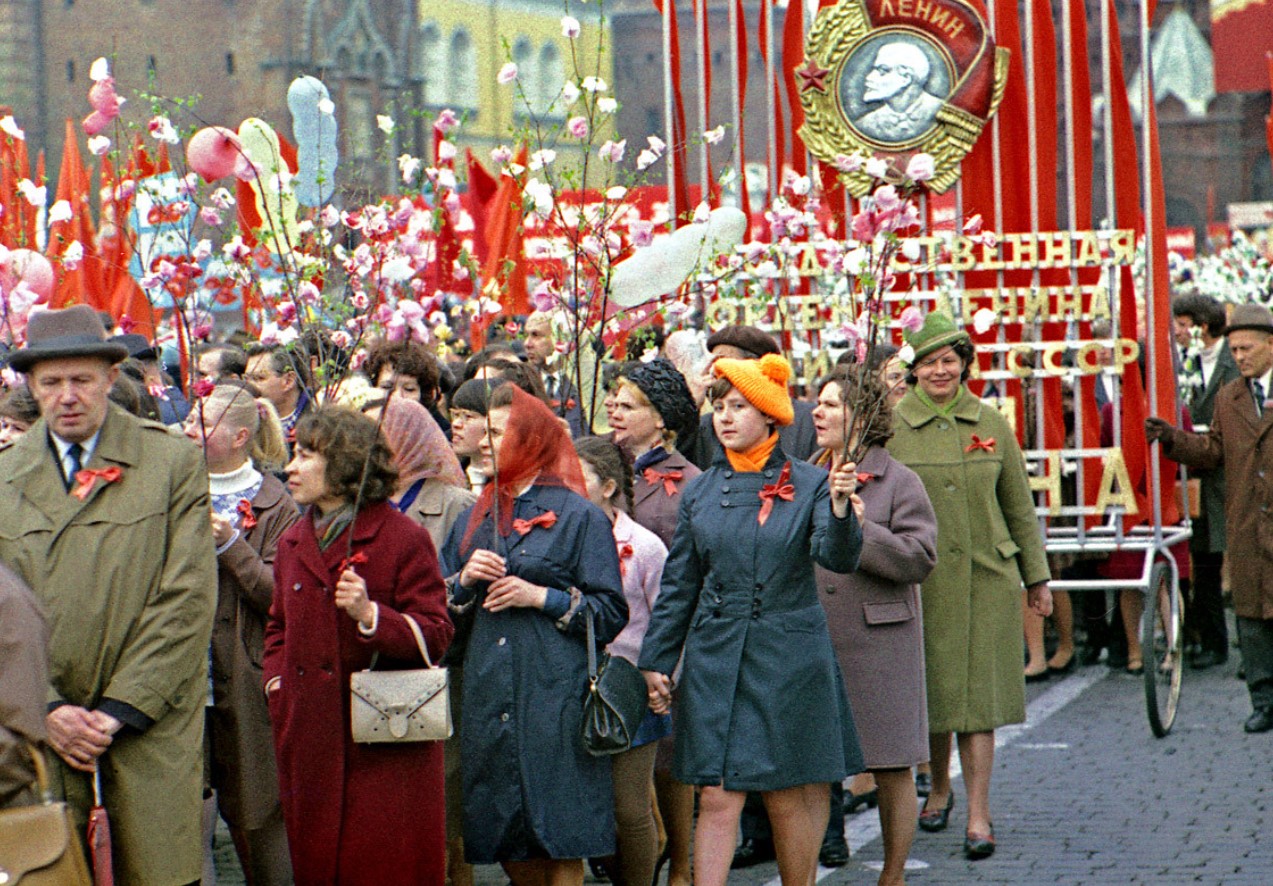 1 мая 1980 года москва. 3 май 1980. 1 мая 1980 москва. Демонстрация 1 мая. Парад 1 мая 1980.