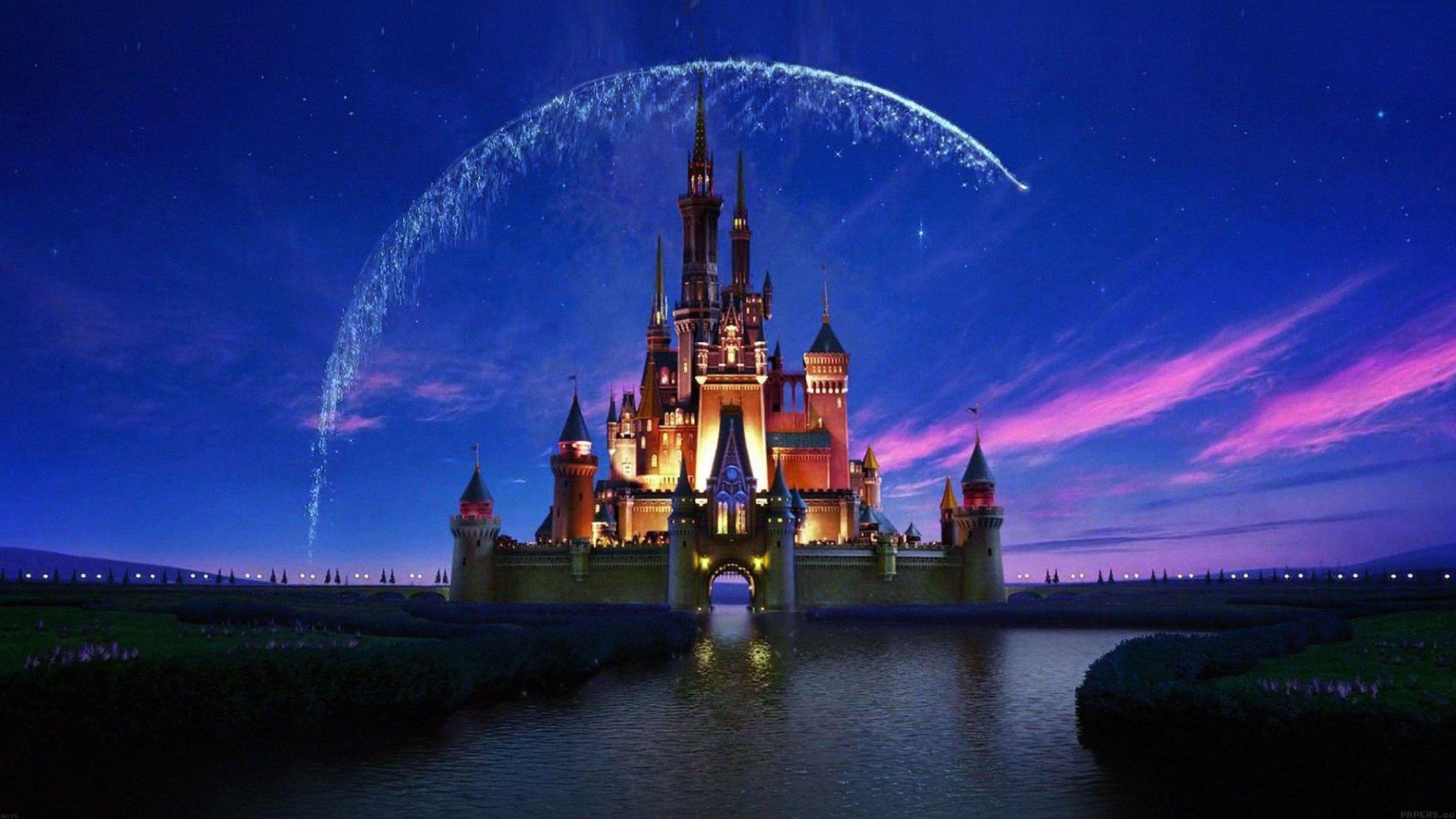 Дисней пикчерз. Уолт Дисней Пикчерз наоборот замок. Киностудия Walt Disney. Студия Уолта Диснея. Заставка Уолт Дисней замок.