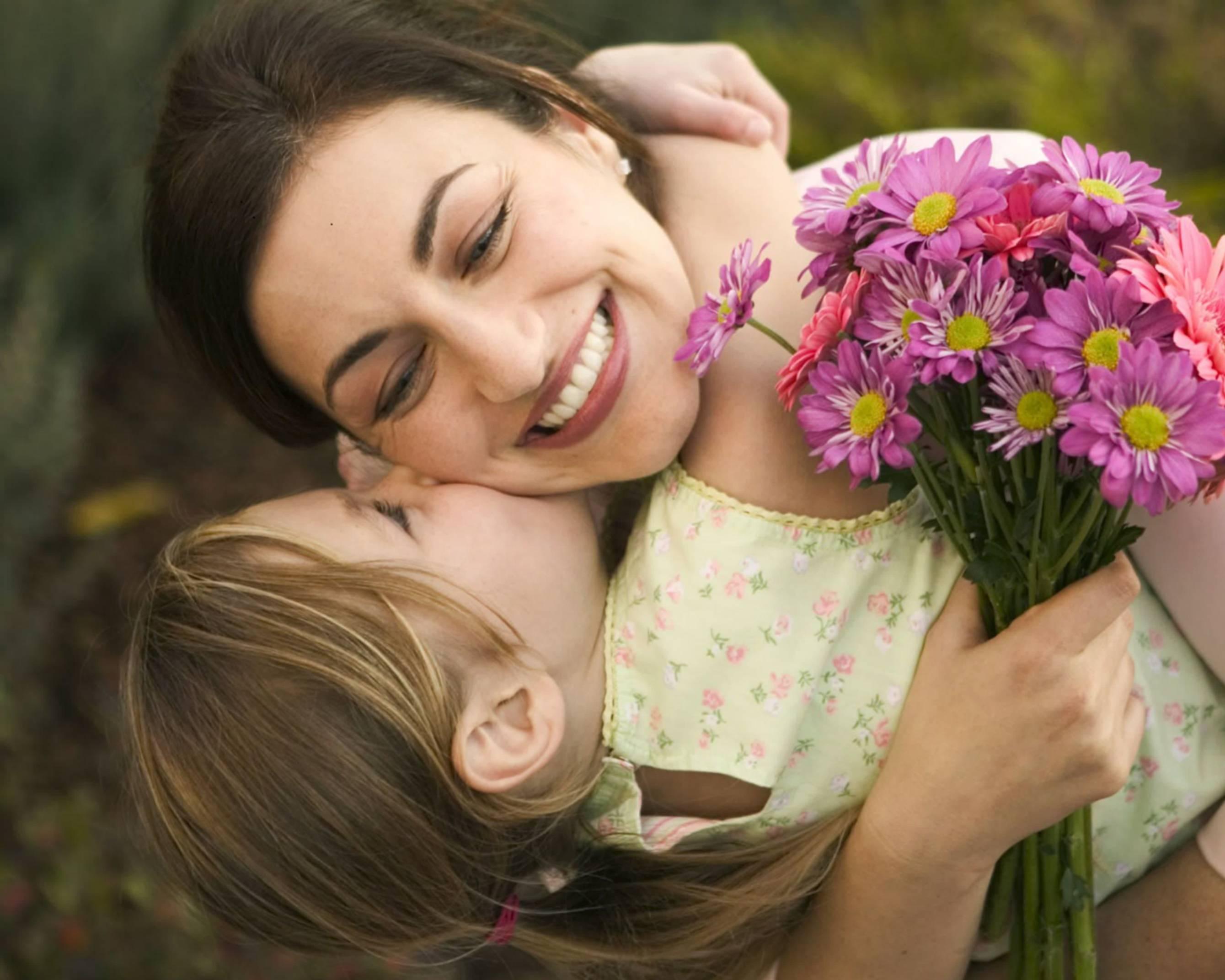 Картинка мама. День матери. С днем мамы. Цветы для мамы. Любовь мамы.